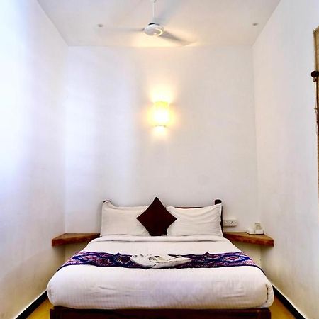 French Rivera Guest House Pondicherry Bagian luar foto