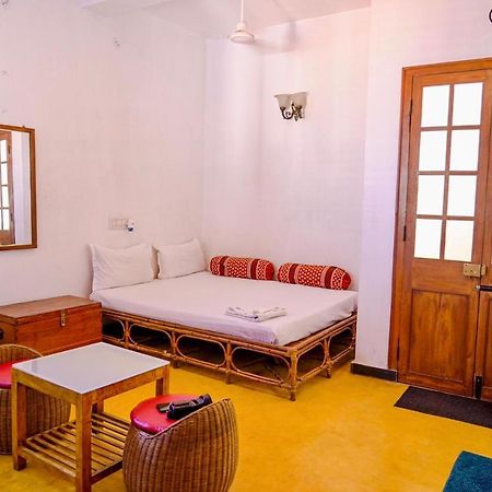 French Rivera Guest House Pondicherry Bagian luar foto