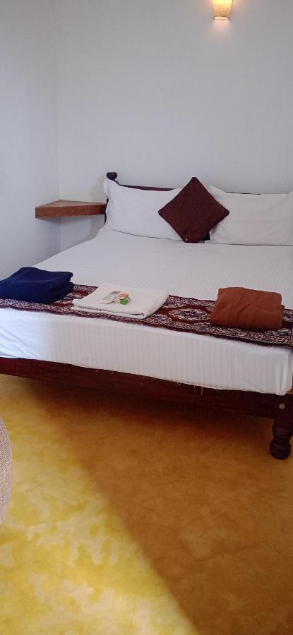 French Rivera Guest House Pondicherry Bagian luar foto